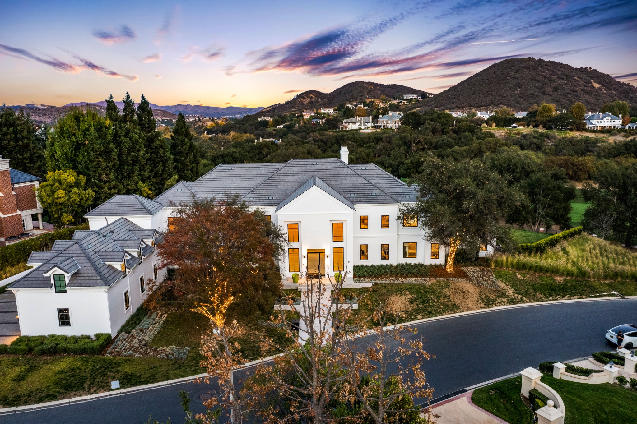 Completed aerial view of the Ladbroke Way residence
